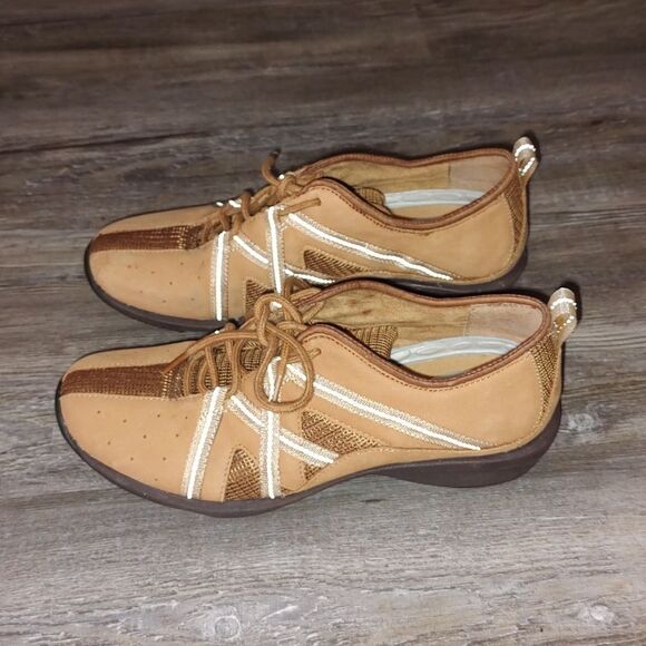 LIZ SPORT BY LIZ CLAIBORNE “Bizzy”  sneakers  shoes SIZE 6 - Picture 3 of 7